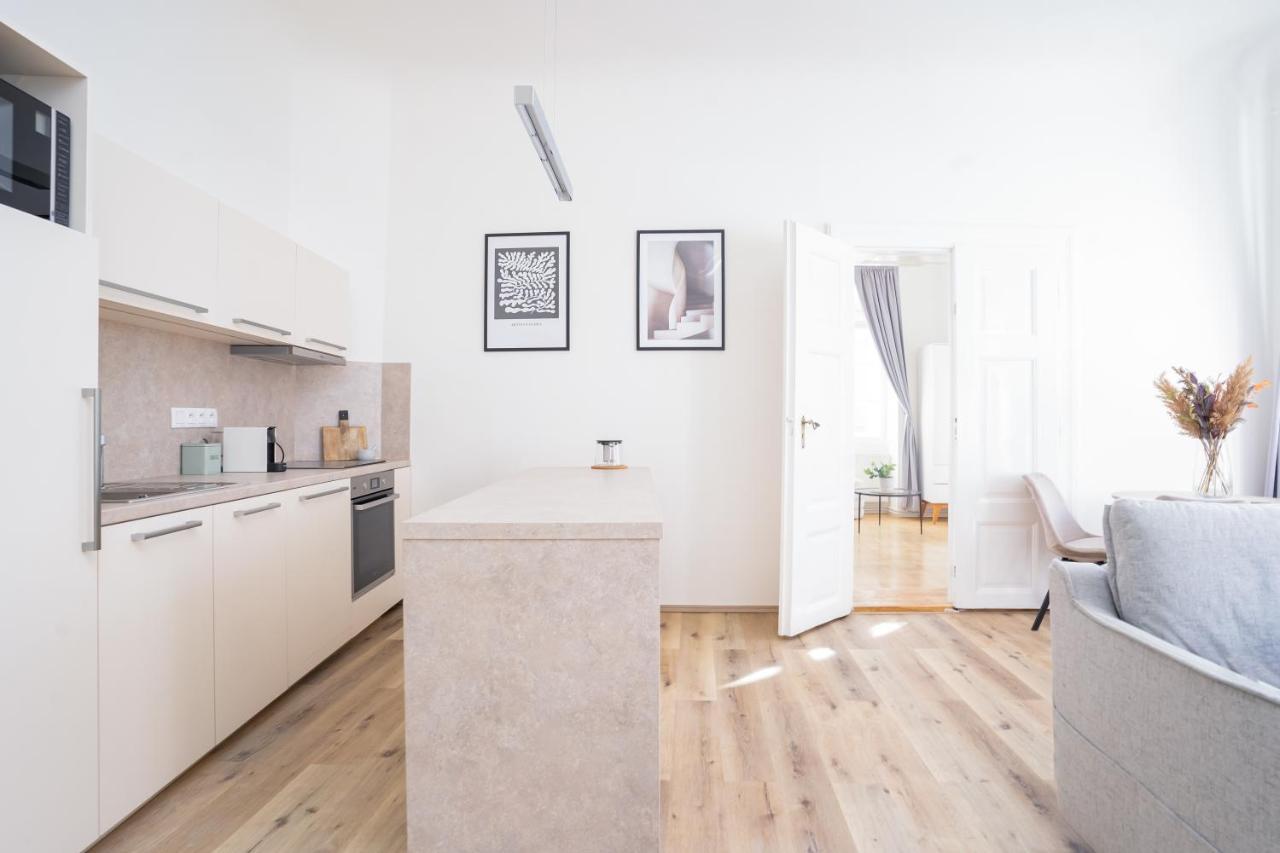 Prague Days - Bright Apartment - Old Town Praga Exterior foto